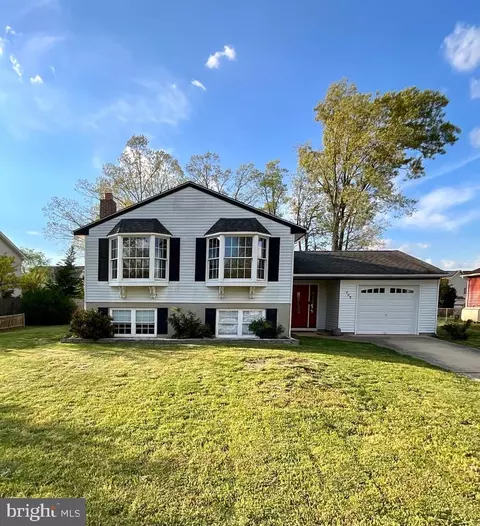 409 Holly Pkwy, Williamstown, NJ 08094