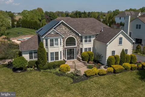 301 Sugar Bush Ct, Mullica Hill, NJ 08062
