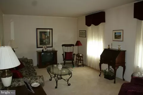 101 Brookhollow Ct, Mickleton, NJ 08056 photo 3