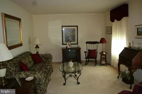 101 Brookhollow Ct, Mickleton, NJ 08056 photo 4