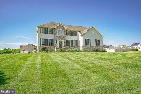 406 Mallard Ln, Monroeville, NJ 08343