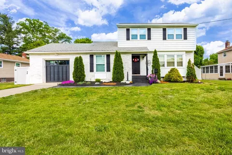 130 Forrest St, Gibbstown, NJ 08027