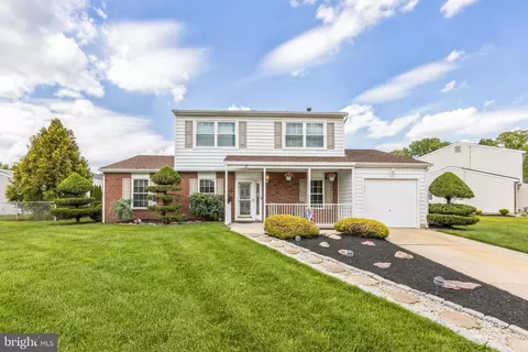 3 Lakeview Ln, Sewell, NJ 08080