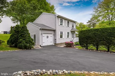 801 May Ave, Woodbury, NJ 08096