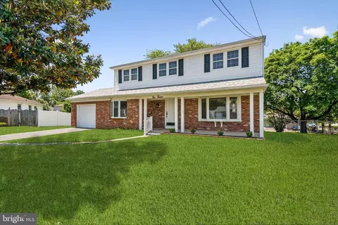 112 Pilgrim Ct, Blackwood, NJ 08012