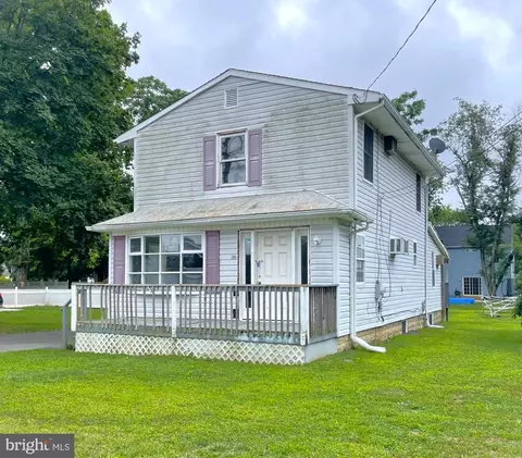 211 Pearl St, Newfield, NJ 08344