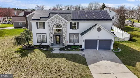 19 Tarpon Ct, Sewell, NJ 08080