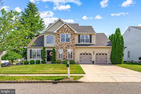 112 Minuteman Ln, Swedesboro, NJ 08085