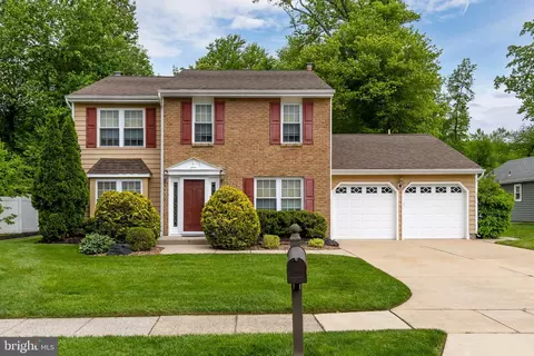 12 Long Bow Dr, Sewell, NJ 08080