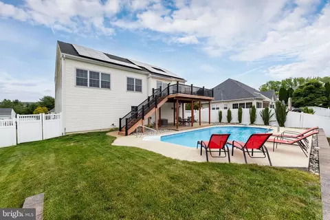 119 Sunset Dr, Mount Royal, NJ 08061