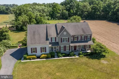 300 Katie Ct, Mickleton, NJ 08056