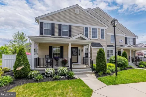 1601 Lexington Mews, Woolwich Township, NJ 08085