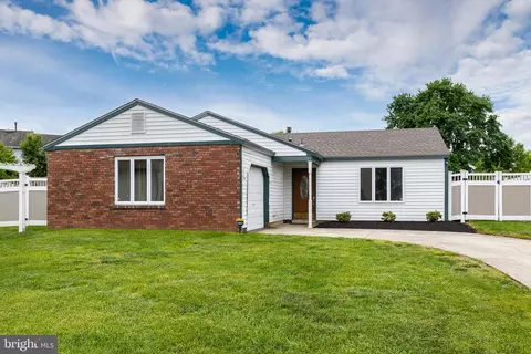 107 Cardinal Ct, Swedesboro, NJ 08085