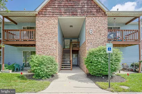 62 Dover Ct, Turnersville, NJ 08012