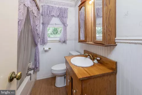 Bath - 421 Wayne Ave, Pitman, NJ 08071 photo 1 of 1