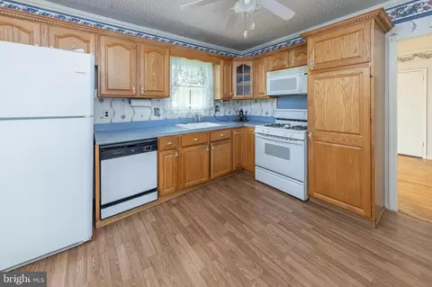 Kitchen - 421 Wayne Ave, Pitman, NJ 08071 photo 2 of 2