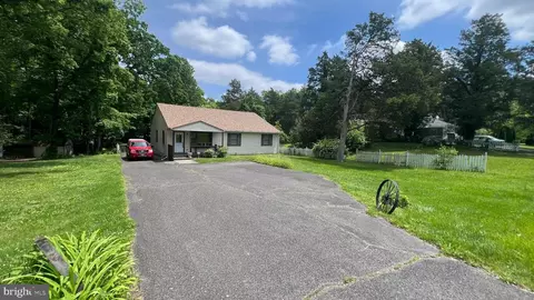 2704 County House Rd, Woodbury, NJ 08096