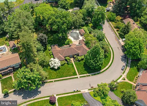 713 Maegus Dr, West Deptford, NJ 08096