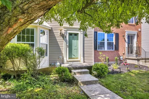 738 Quest Ct, Mantua, NJ 08051