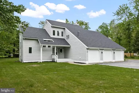 234 Twin Lakes Dr, Mantua, NJ 08051