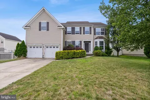 13 Dubois Ave, Clayton, NJ 08312