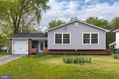 32 Brae Ct, Blackwood, NJ 08012