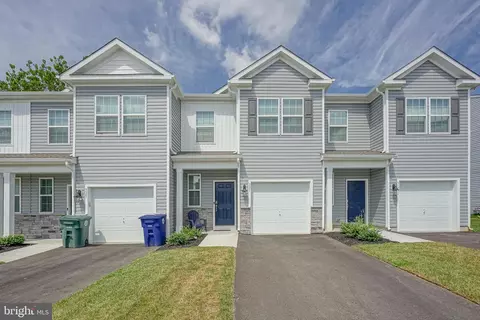 321 Mazzeo Dr, Glassboro, NJ 08028