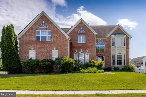 42 Fredrick Blvd, Swedesboro, NJ 08085