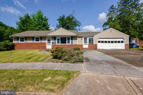 324 May Ct, Woodbury, NJ 08096