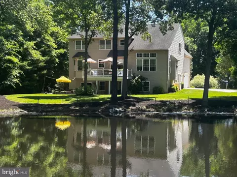 10 Lake Shore Dr, Sewell, NJ 08080