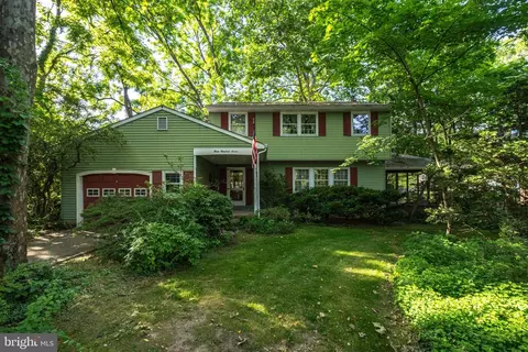 307 Seneca Dr, Wenonah, NJ 08090