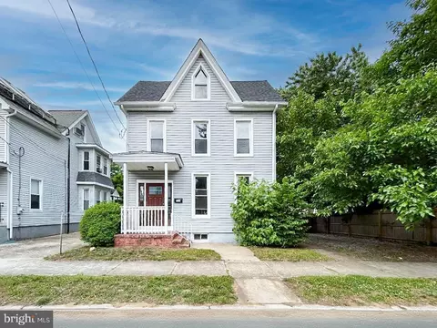 111 Allen St, Swedesboro, NJ 08085