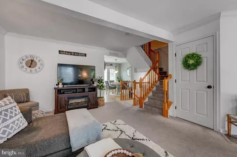 Entry Way - 854 Ames Rd, Williamstown, NJ 08094 photo 1 of 5