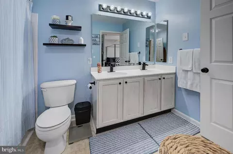 Entry Way - 854 Ames Rd, Williamstown, NJ 08094 photo 5 of 5