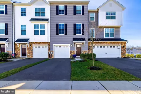 21 Sanctuary Pl, West Deptford, NJ 08086