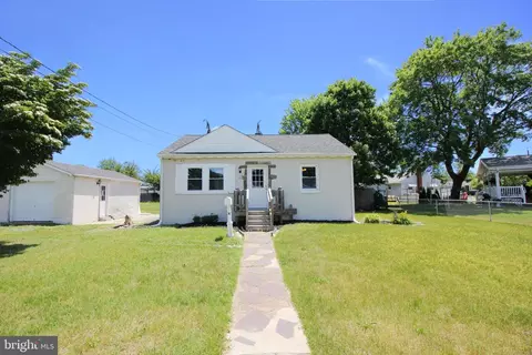 16 S Lincoln Ave, National Park, NJ 08063