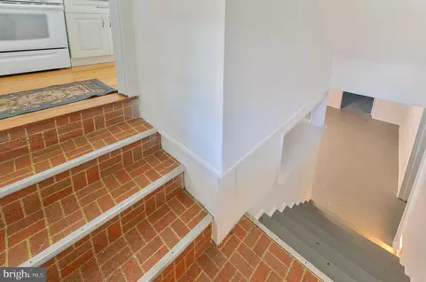 Entry Way - 827 Lincoln Ave, Pitman, NJ 08071 photo 4 of 4