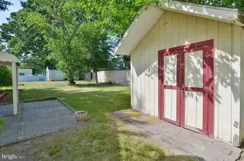 Exterior - 827 Lincoln Ave, Pitman, NJ 08071 photo 3 of 5