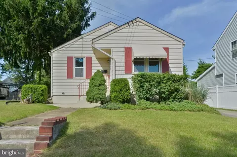 Exterior - 827 Lincoln Ave, Pitman, NJ 08071 photo 2 of 5