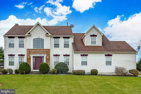 33 Plum Tree Dr, Sewell, NJ 08080