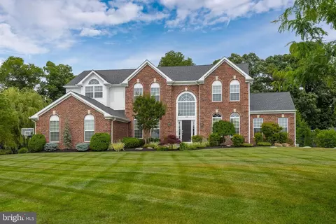 108 Springstone Ct, Mullica Hill, NJ 08062