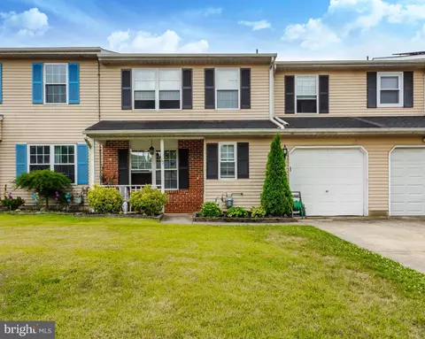 12 Quail Ct, Swedesboro, NJ 08085