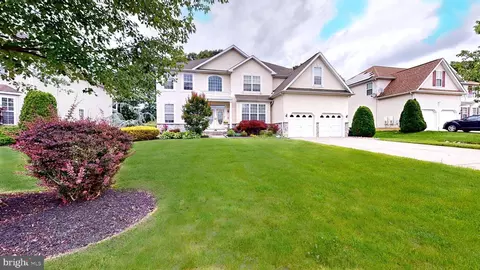 325 Christina Ln, Williamstown, NJ 08094
