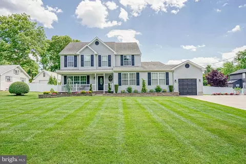 35 Florida Ave, Sewell, NJ 08080