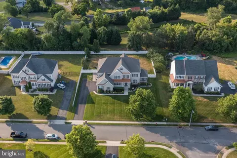 View/Area - 811 Castleton Dr, Mickleton, NJ 08056 photo 2 of 5