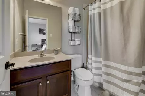 Bath - 811 Castleton Dr, Mickleton, NJ 08056 photo 4 of 6
