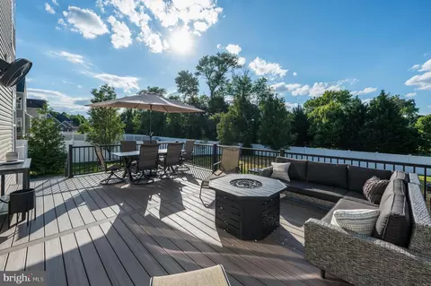 Exterior - 811 Castleton Dr, Mickleton, NJ 08056 photo 2 of 4