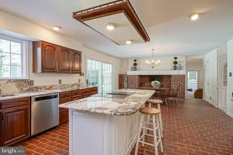 Kitchen - 509 Sharp Dr, Mickleton, NJ 08056 photo 3 of 5