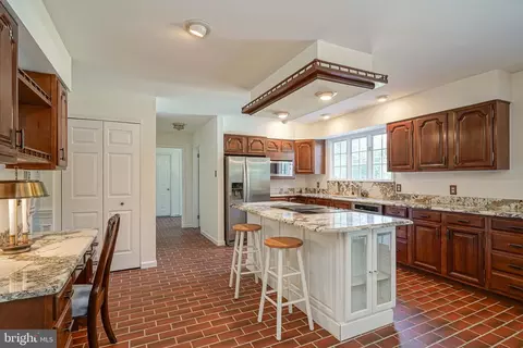 Kitchen - 509 Sharp Dr, Mickleton, NJ 08056 photo 2 of 5