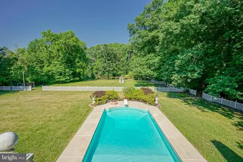 Exterior - 509 Sharp Dr, Mickleton, NJ 08056 photo 8 of 13